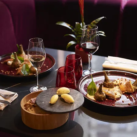 Hotel Marquis A Member Of Melia Collection Tour Eiffel Paris