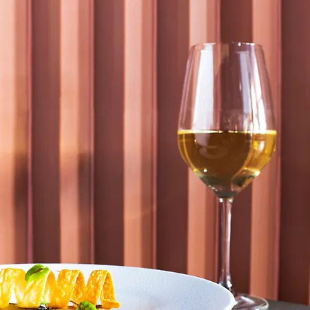 מלון Marquis A Member Of Melia Collection Tour Eiffel